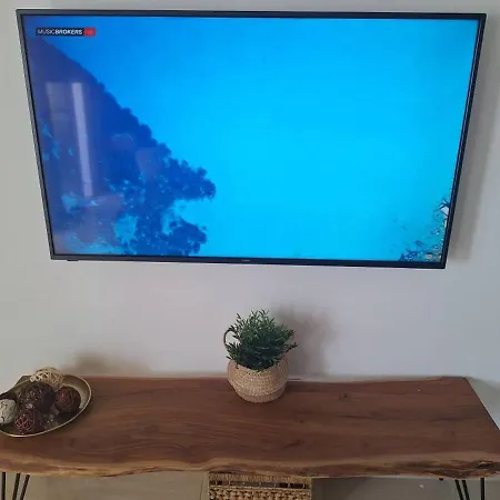 Paramount Gardens D204 Терсефану
