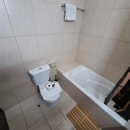 Апартаменты Paramount Gardens D204 *