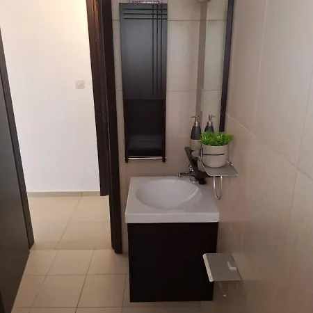 Paramount Gardens D204 * Терсефану