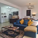 Paramount Gardens D204