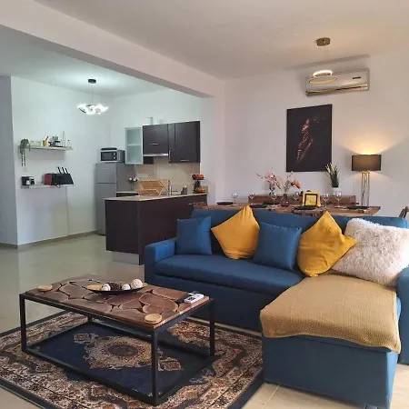 Paramount Gardens D204