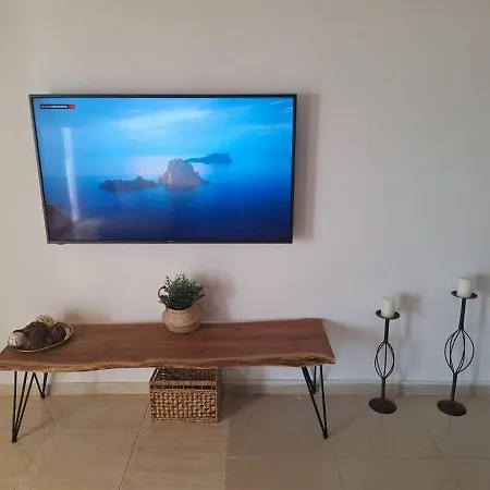 Paramount Gardens D204