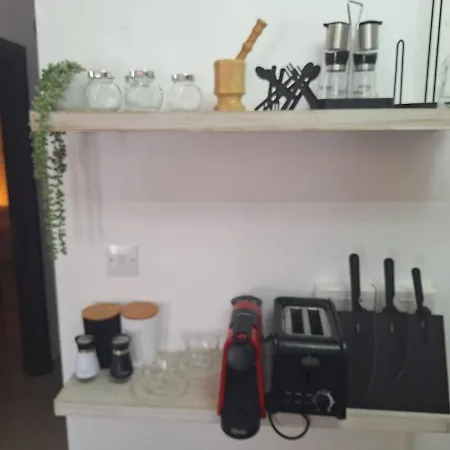 Paramount Gardens D204 Apartman Terszefánu