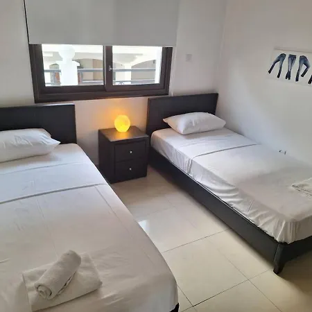 Paramount Gardens D204 *