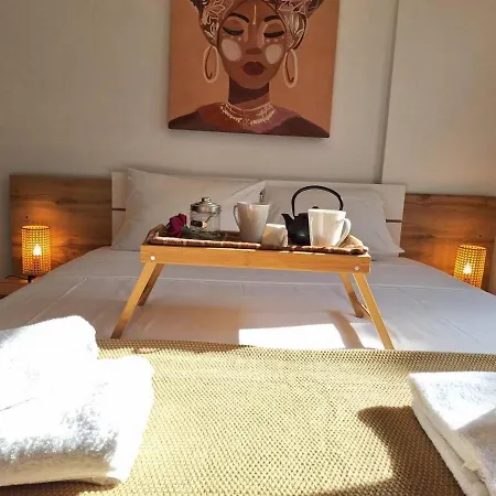 Paramount Gardens D204 Apartman