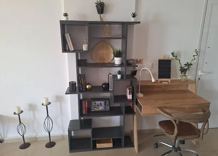 Paramount Gardens D204 *