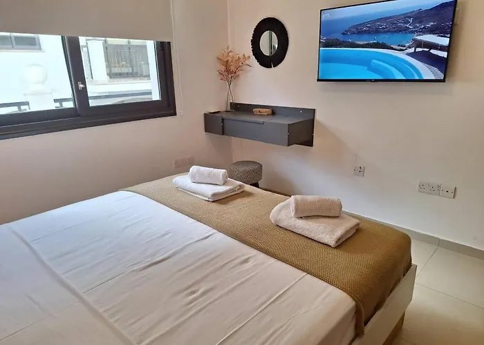 Paramount Gardens D204 Apartmán