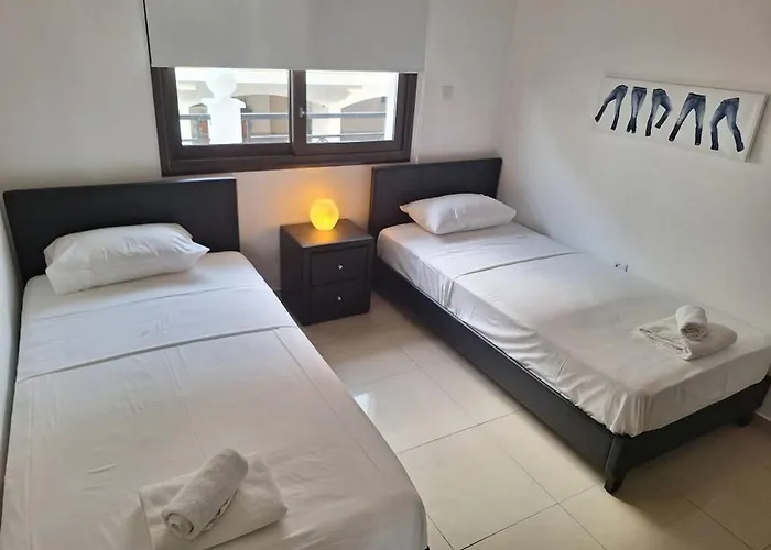 Paramount Gardens D204 *