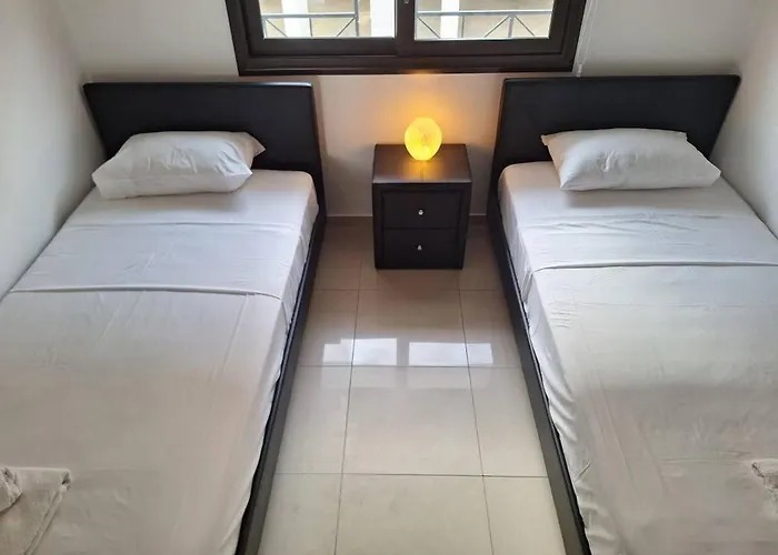 Paramount Gardens D204 *